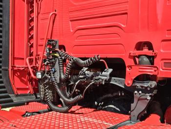 R450 4x2 / FULL AIR / RETARDER / PARKING COOLER